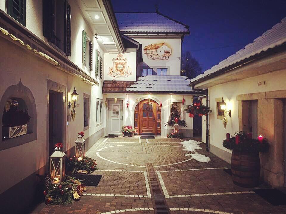 Hotel Kreuz Holderbank Buitenkant foto
