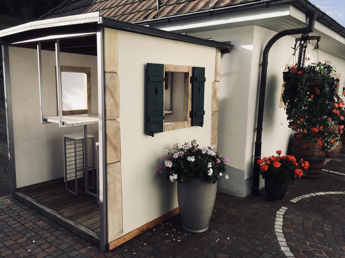 Hotel Kreuz Holderbank Buitenkant foto