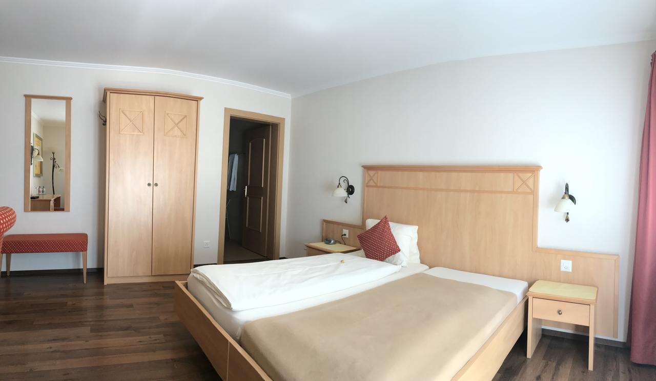 Hotel Kreuz Holderbank Buitenkant foto